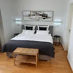 호텔 Weingut-aparthotel Olinger 5*