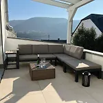 Weingut-aparthotel Olinger 호텔