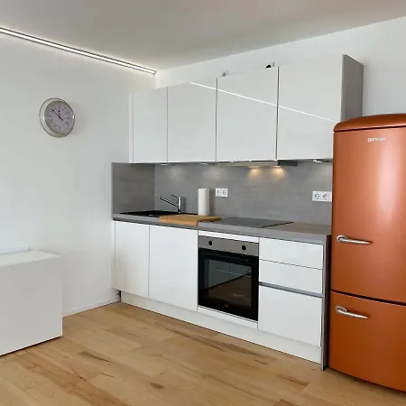 מלון Weingut-aparthotel Olinger מרינג