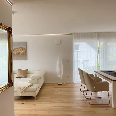 Szálloda Weingut-aparthotel Olinger Mehring