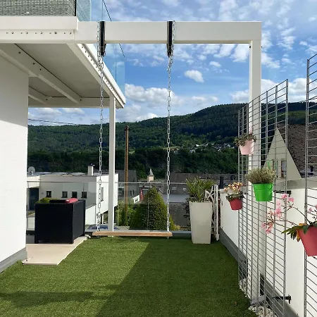 Weingut-aparthotel Olinger מלון 5*