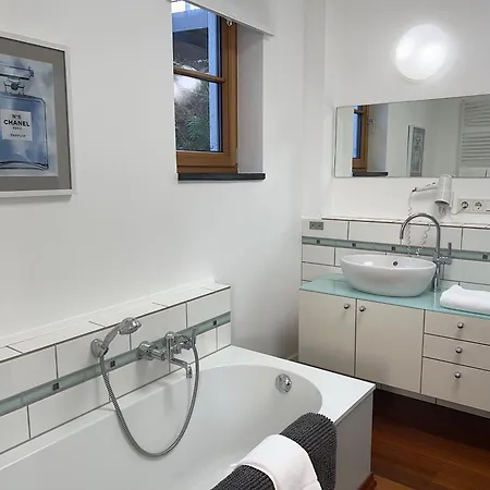 Weingut-aparthotel Olinger Mehring (Rhineland-Palatinate)