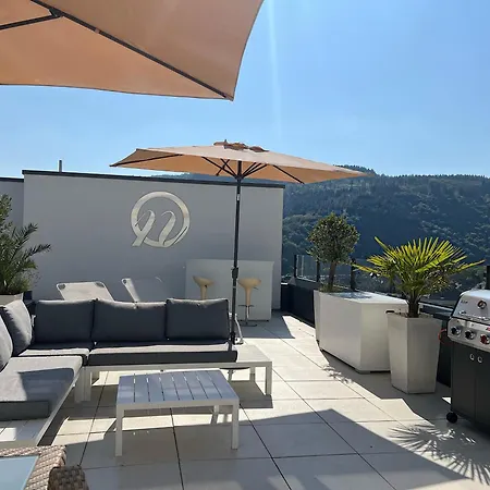 Weingut-aparthotel Olinger Otel 5*