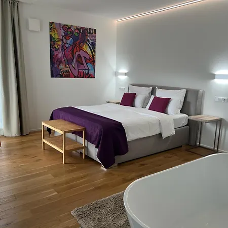 Weingut-aparthotel Olinger Szálloda