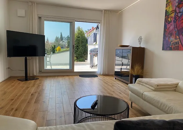 Weingut-aparthotel Olinger فندق 5*