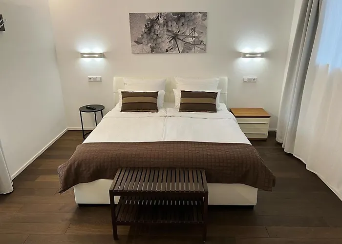 Hotel Weingut-aparthotel Olinger 5*